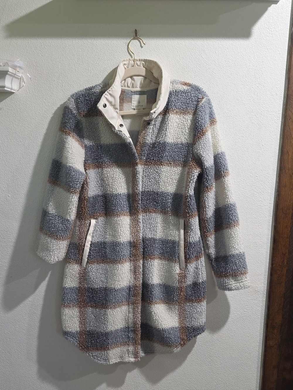 Aspen Sherpa Snap Front Jacket With Zippered Pockets
